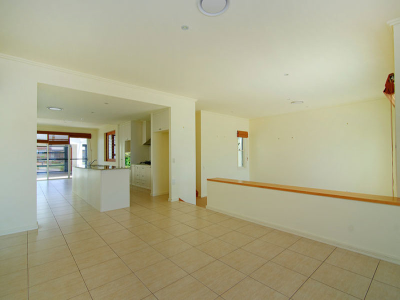 Real Estate in Coomera Waters
