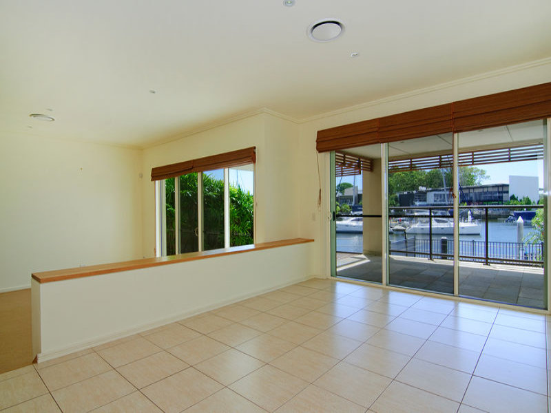Real Estate in Coomera Waters