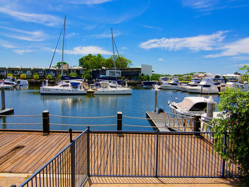 Real Estate in Coomera Waters