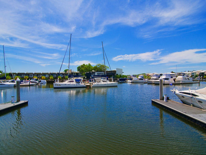 Real Estate in Coomera Waters