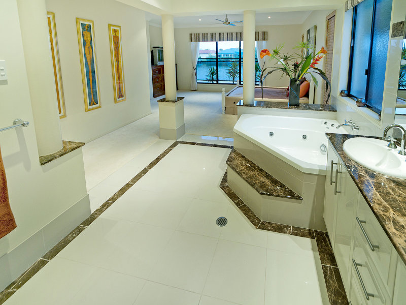 Real Estate in Helensvale