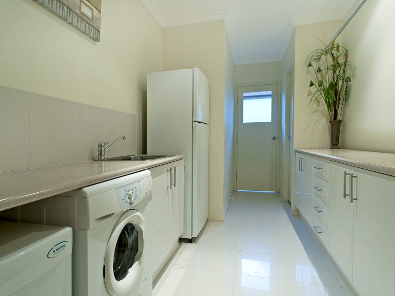 Real Estate in Helensvale