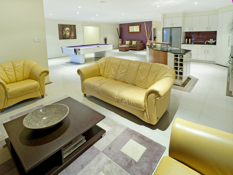 Real Estate in Helensvale