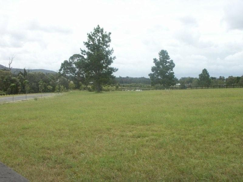 Maudsland real estate Sold