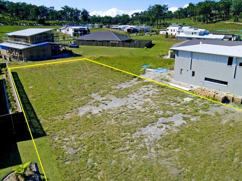Real Estate in Coomera Waters