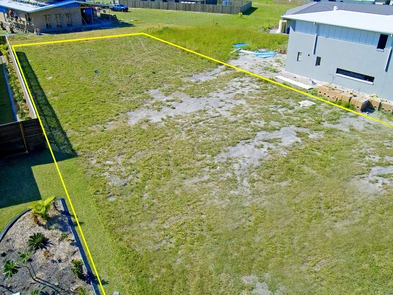 Real Estate in Coomera Waters