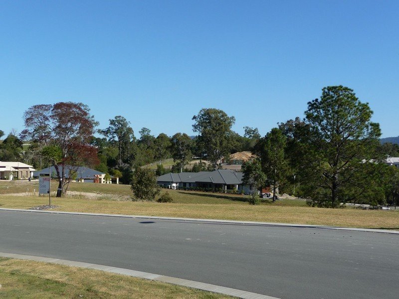Real Estate in Maudsland