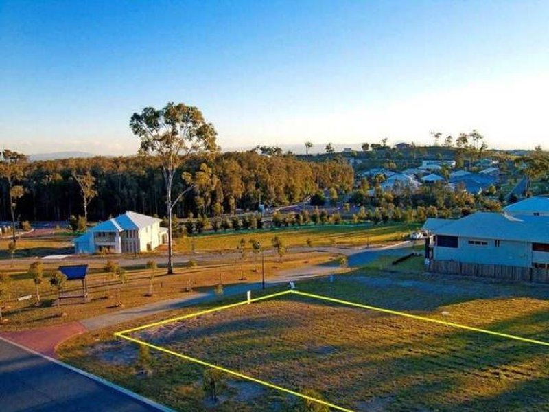 Real Estate in Coomera Waters