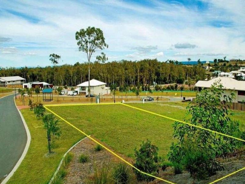 Selling your property in Coomera Waters
