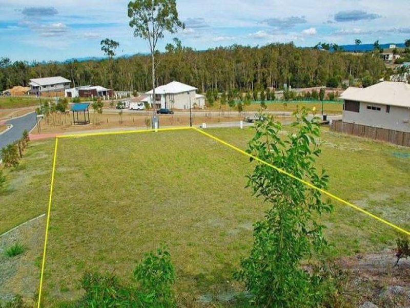 Real Estate in Coomera Waters