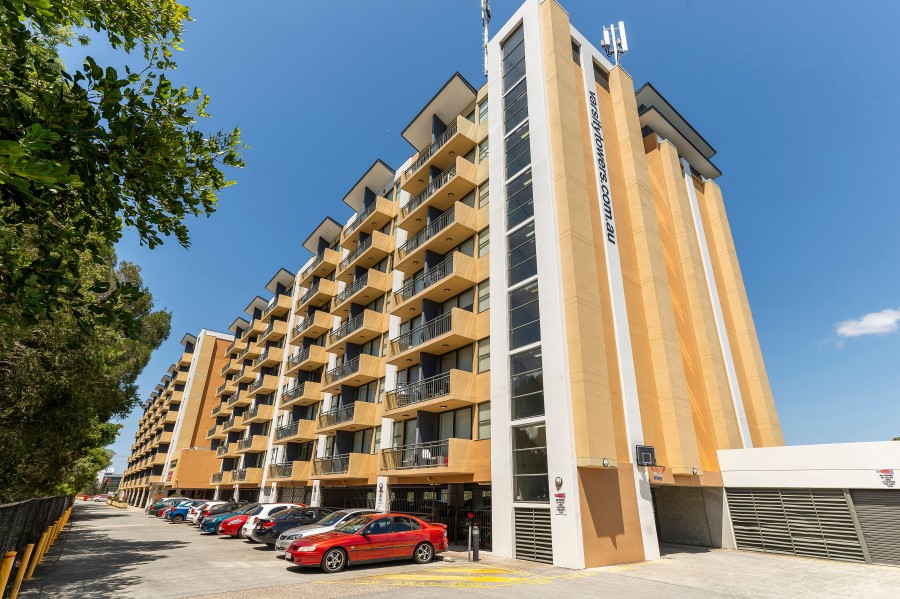 Real Estate in Robina