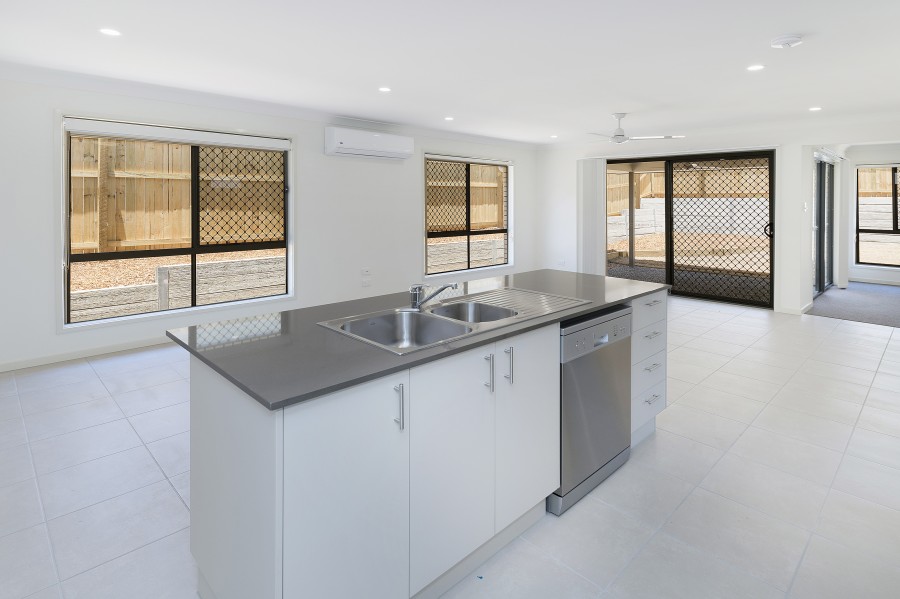 Holmview real estate Leased