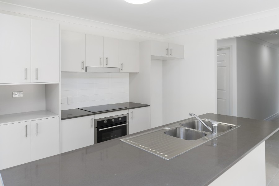 Real Estate in Holmview
