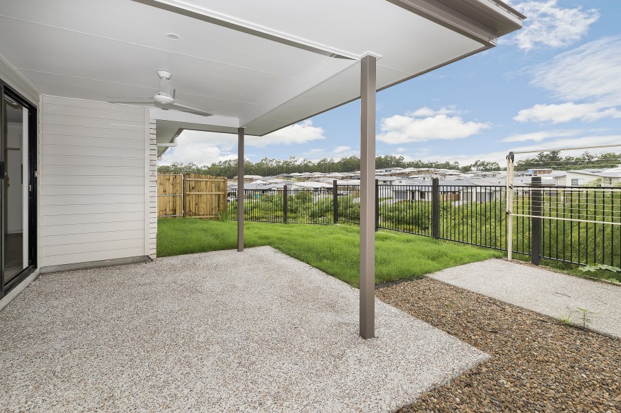 Real Estate in Holmview