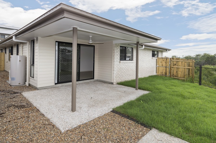 Real Estate in Holmview
