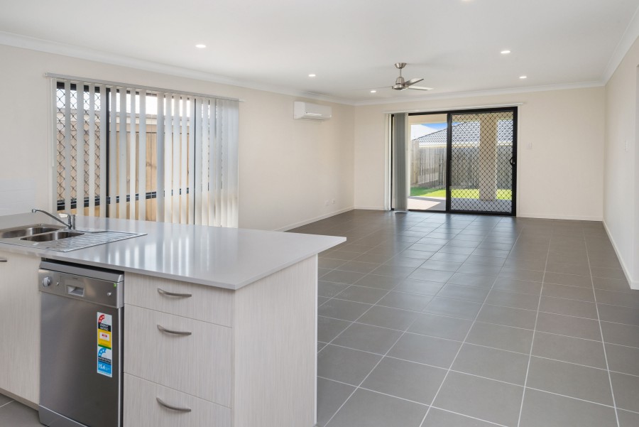 Holmview real estate Leased
