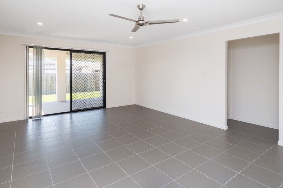 Real Estate in Holmview