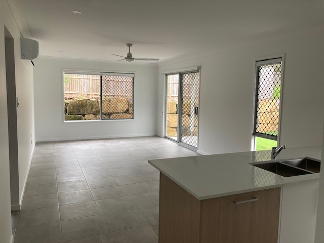 Holmview real estate Leased