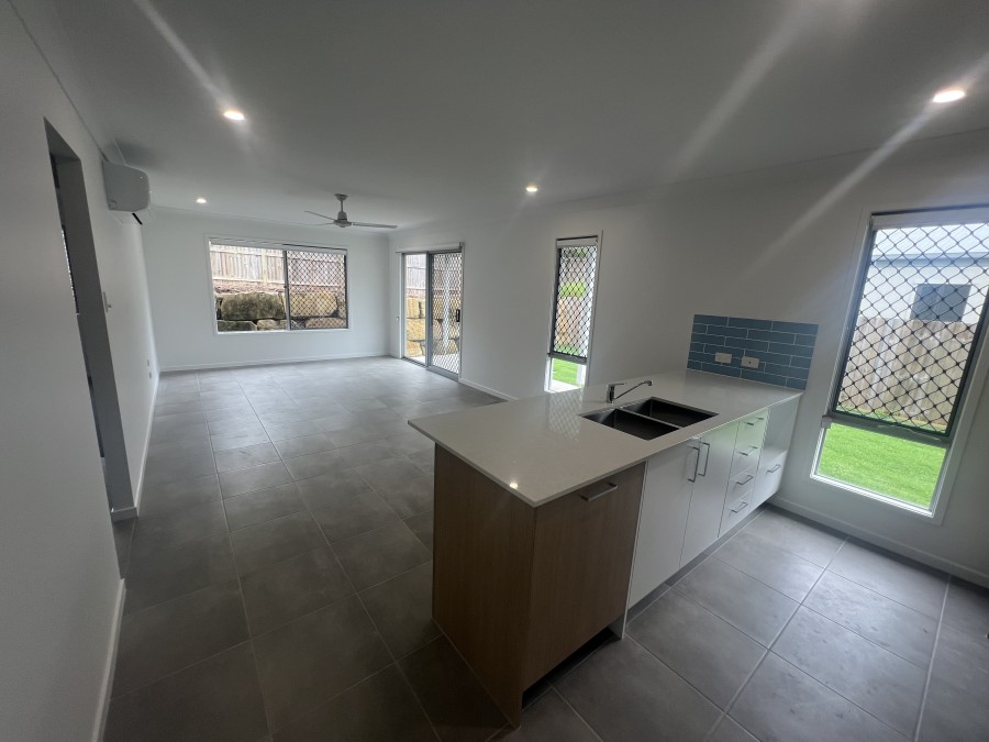 Open for inspection in Holmview