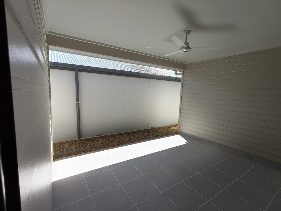 Real Estate in Deebing Heights