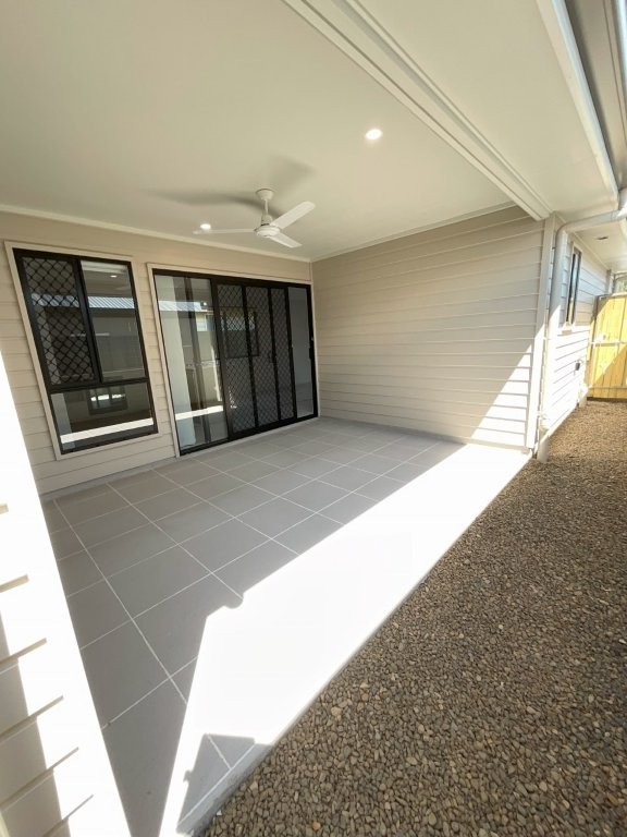 Deebing Heights real estate For Rent