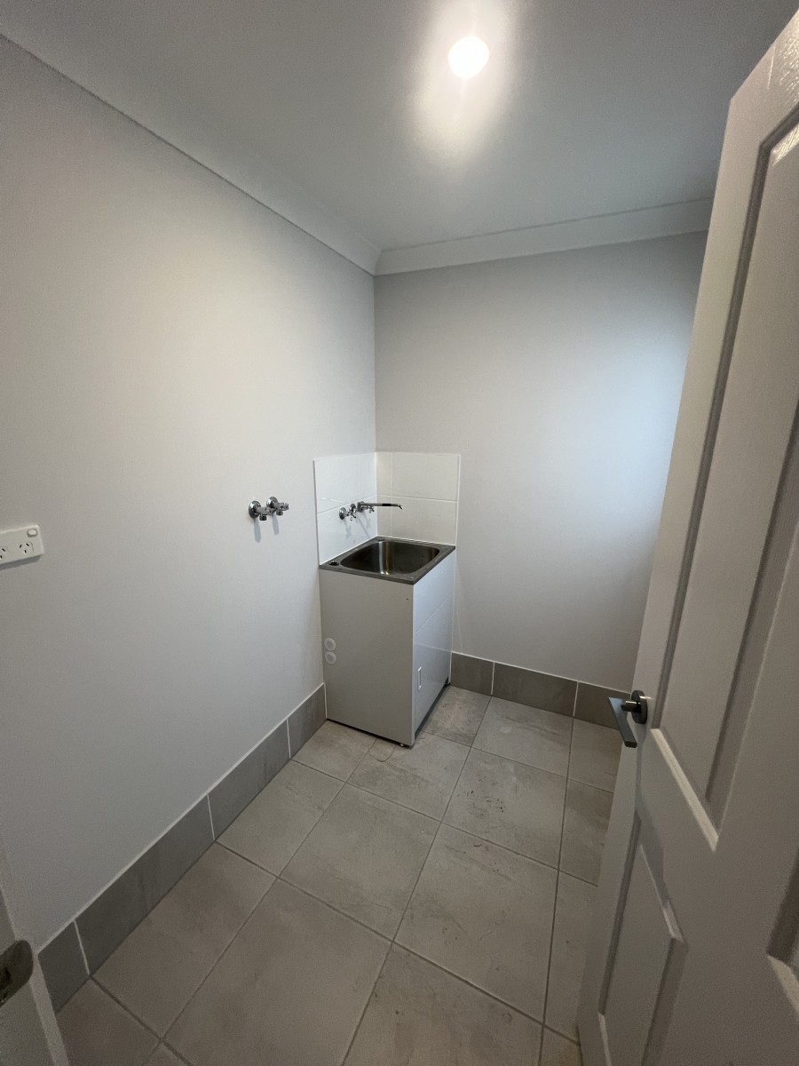 Real Estate in Deebing Heights