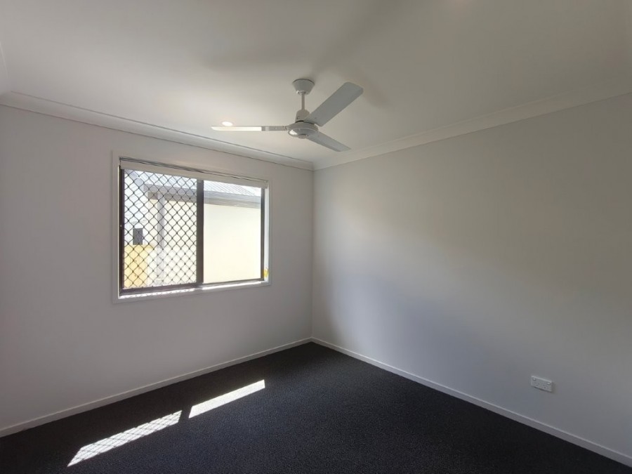 Real Estate in Deebing Heights