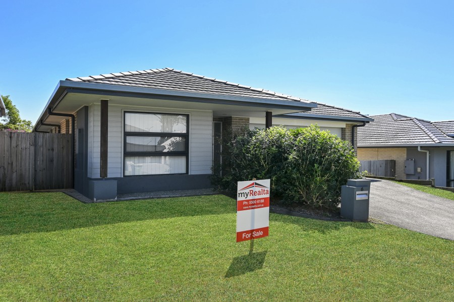 Real Estate in Ormeau