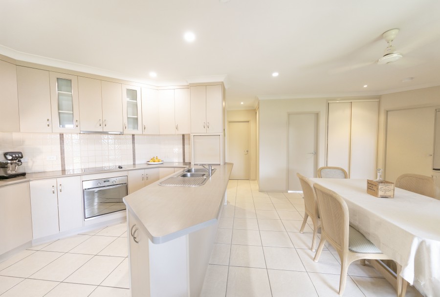 Real Estate in Glenella