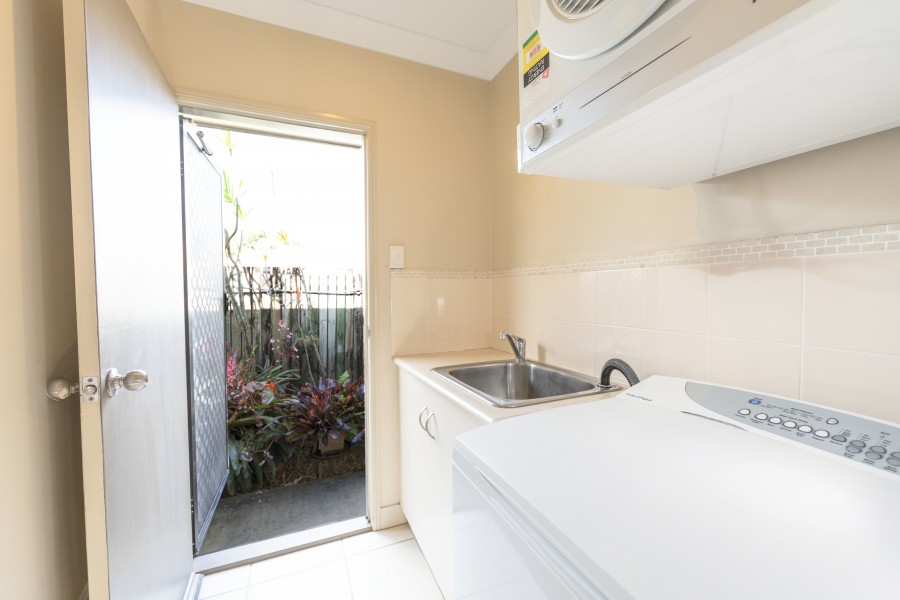 Real Estate in Glenella