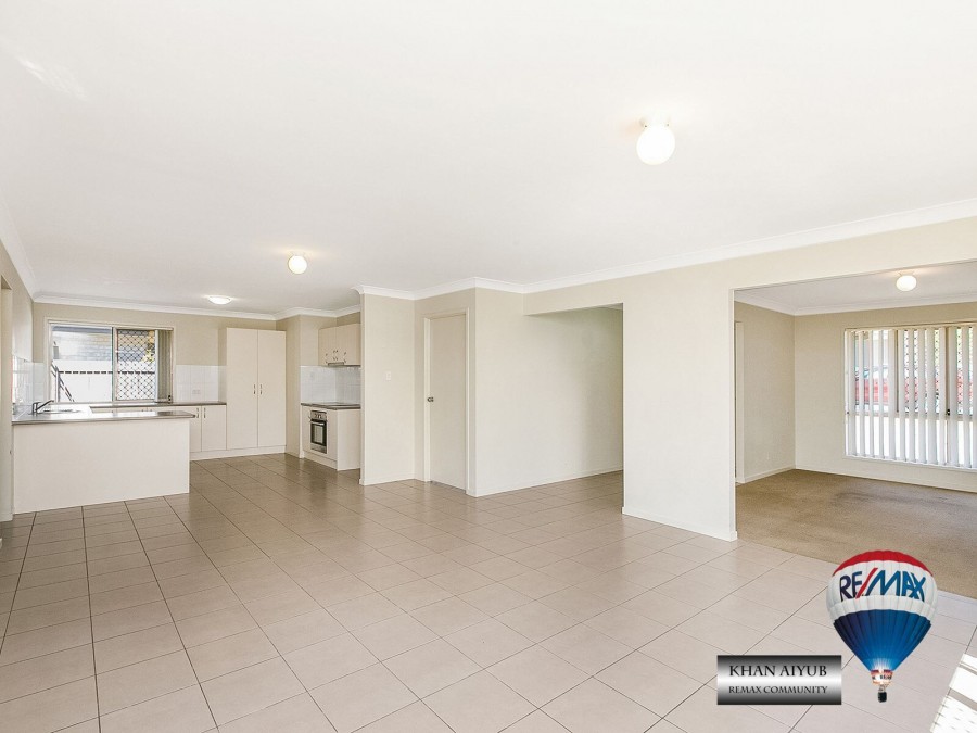 Crestmead real estate Sold