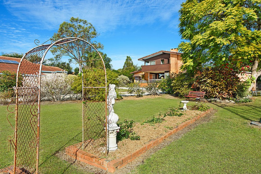 Eight Mile Plains real estate Sold