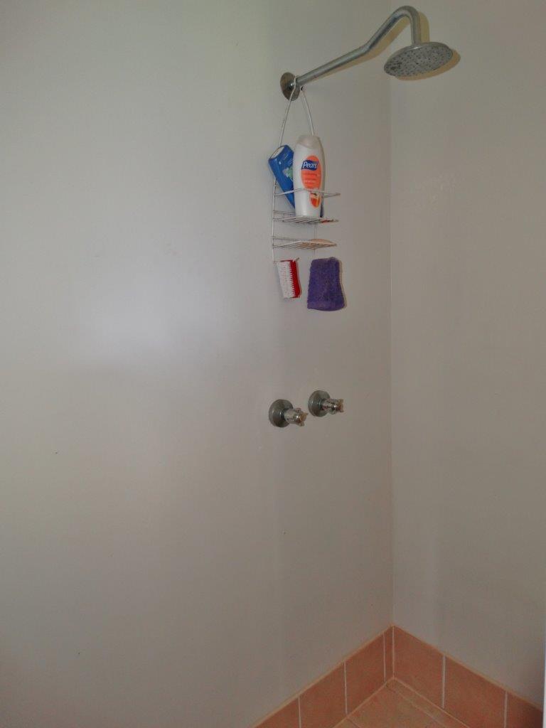 Real Estate in Lowmead