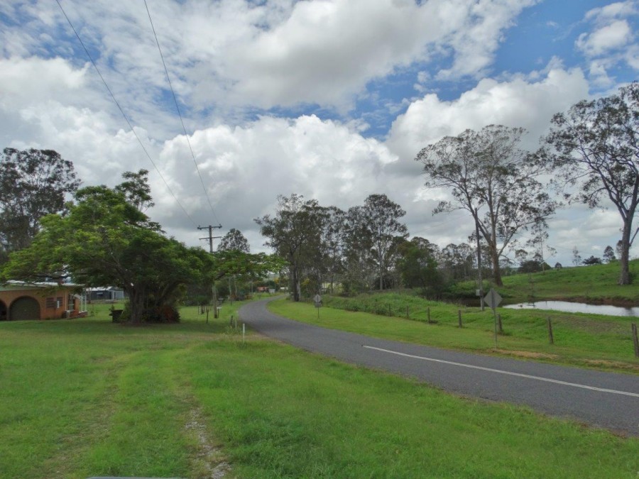 Real Estate in Lowmead