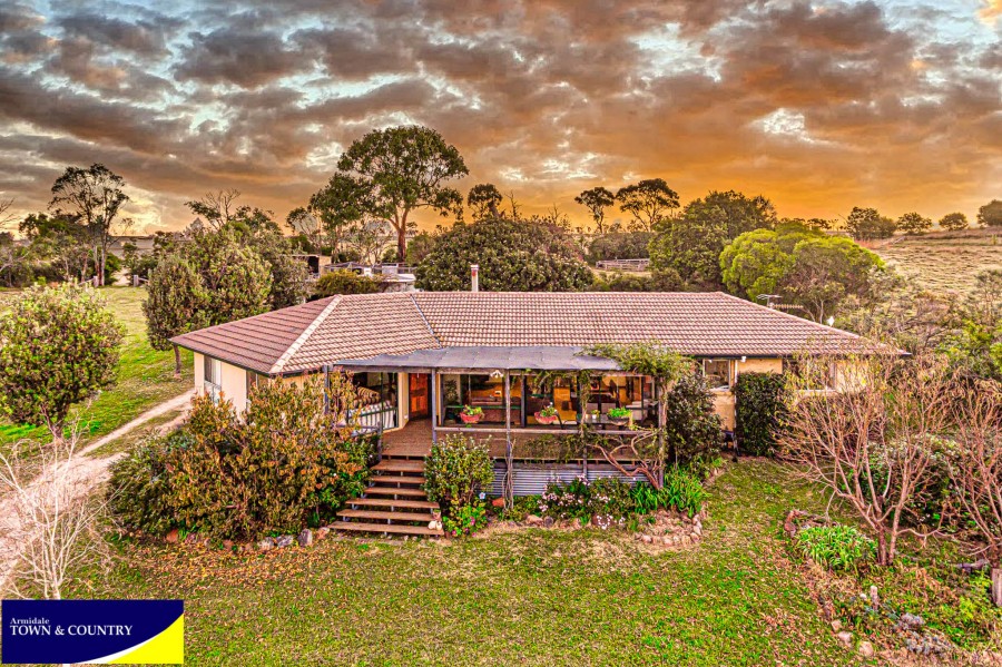 9 Corey Road Armidale Armidale Town Country Real Estate