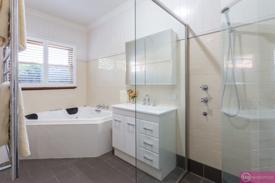 Real Estate in Boambee East