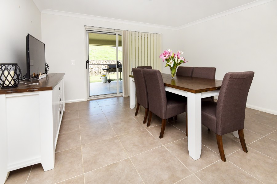 10 Illawarra Close, North Boambee Valley - Dining
