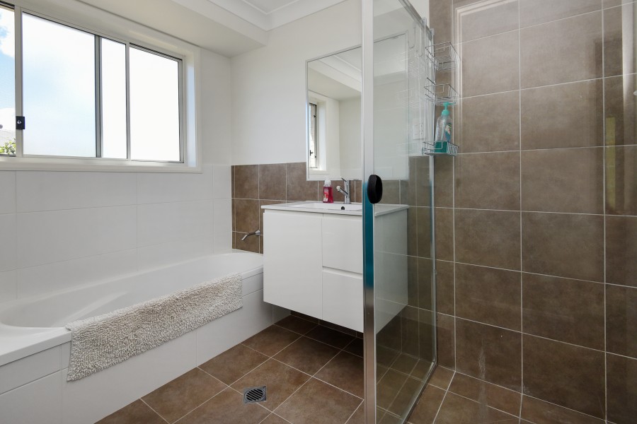 10 Illawarra Close, North Boambee Valley - Bathroo