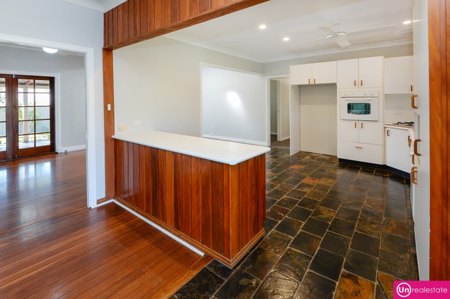 5 Daniel Court, Bonville - Kitchen/breakfast bar