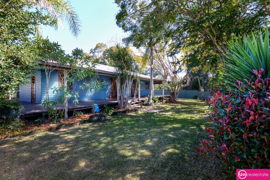 5 Daniel Court, Bonville - Exterior of house/yard