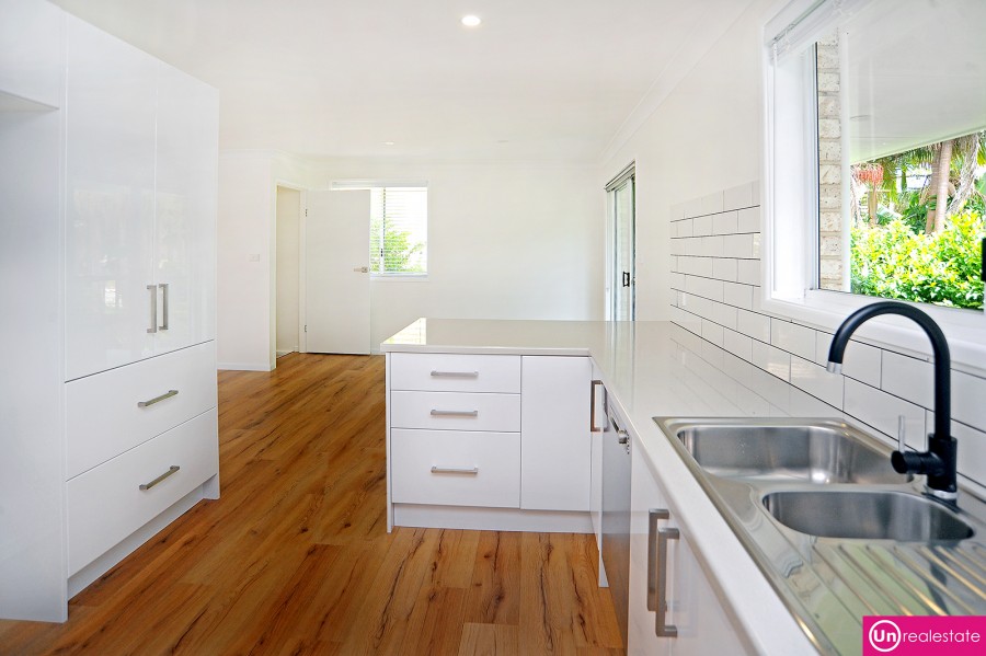 37 Sandpiper Crescent, Boambee East - Kitchen