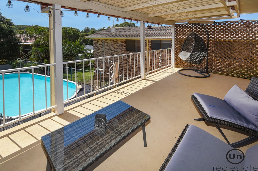 9 Carrywell Crescent, Toormina - Entarea and pool