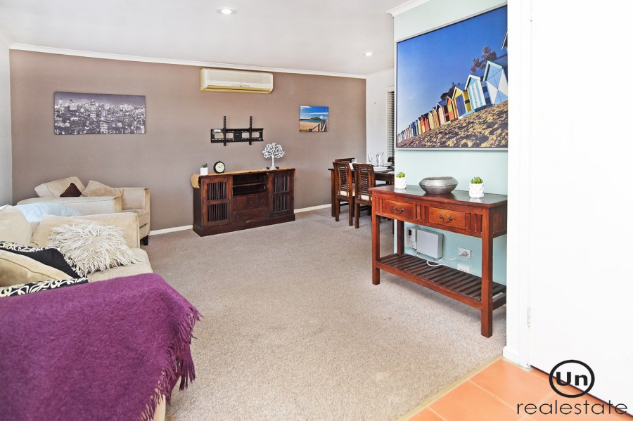 18 Archibald Place, Toormina - Lounge