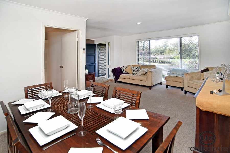 18 Archibald Place, Toormina - Dining/Living
