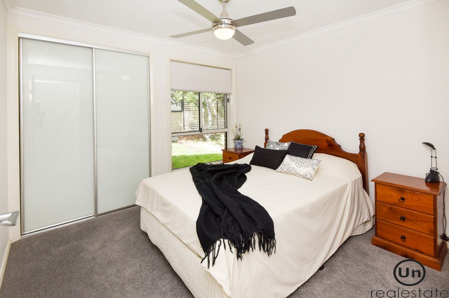 1 Daniel Court, Bonville - Bedroom