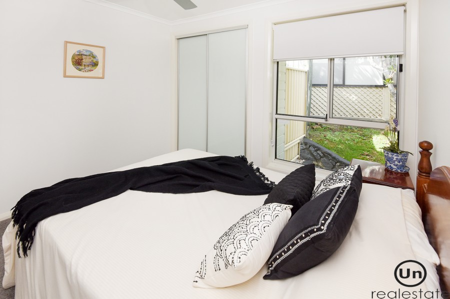 1 Daniel Court, Bonville - Bedroom