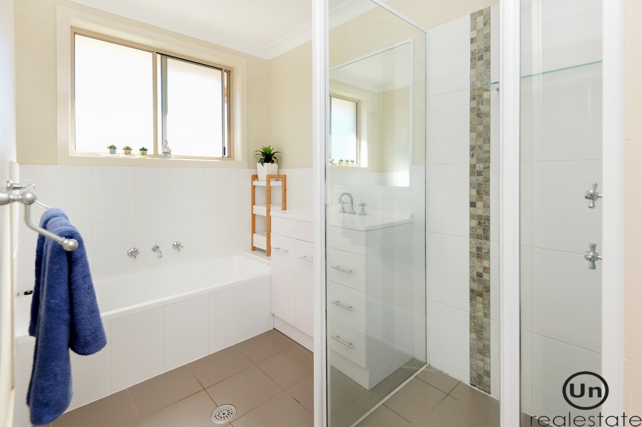 7 Jackwood Grove, Boambee East - Bathroom