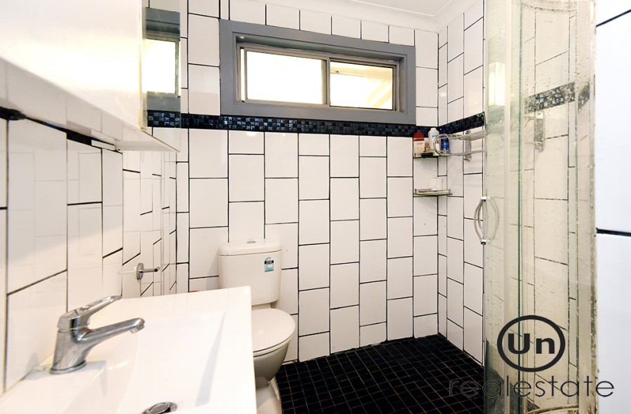 23 Kurrajong Street, Coffs Harbour - Bathroom
