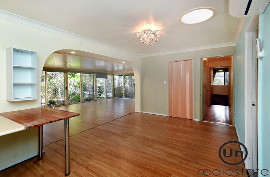 12 McGregor Close, Toormina - Dining