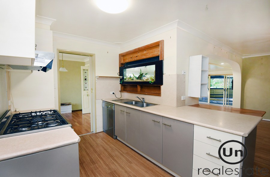 12 McGregor Close, Toormina - Kitchen